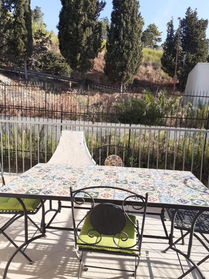 Villa Aurora Giardini-Naxos Buitenkant foto