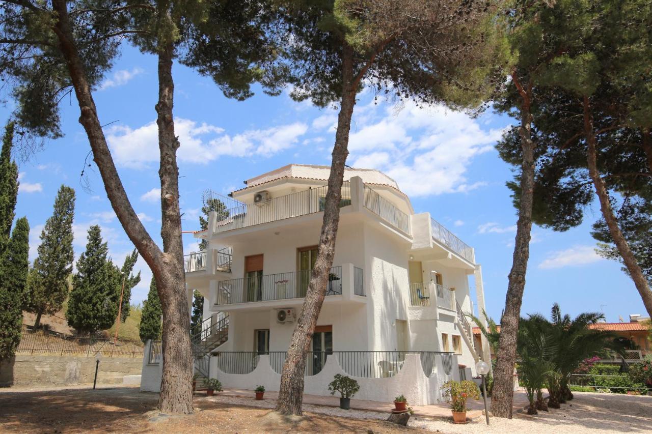 Villa Aurora Giardini-Naxos Buitenkant foto